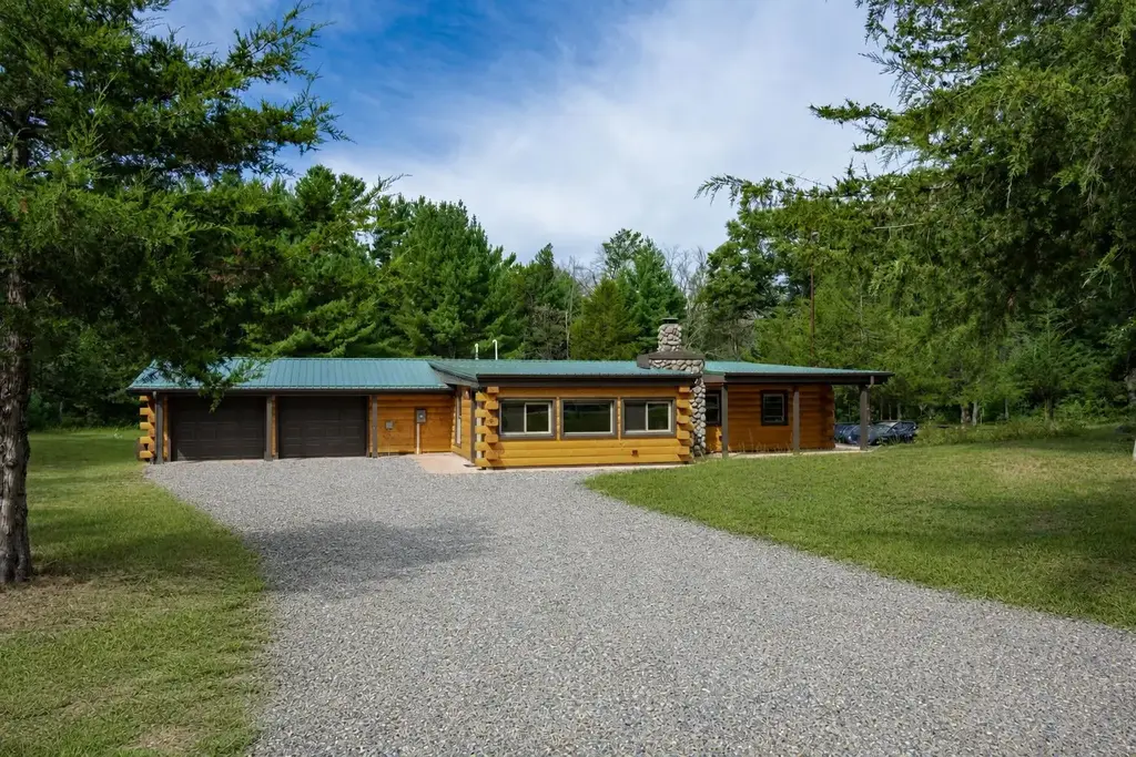 N9185 19th Avenue, Germantown