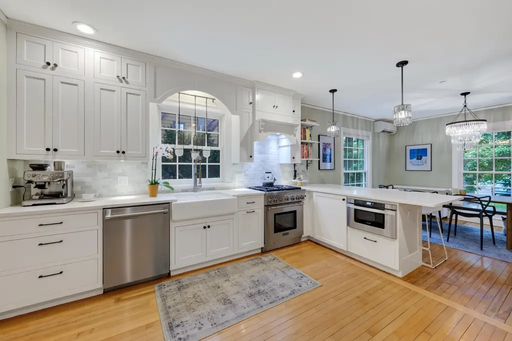 1234 Wellesley Road, Shorewood Hills