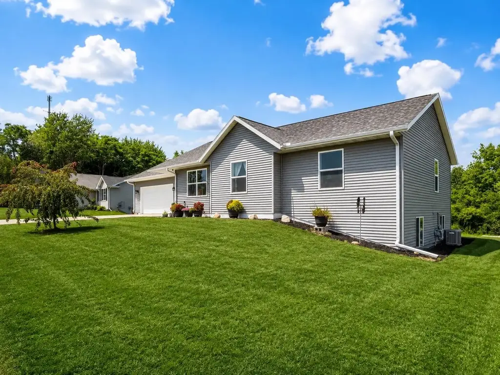 2261 Trevino Court, Beloit
