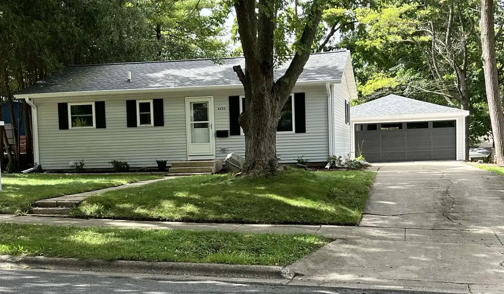 4222 School Road, Madison