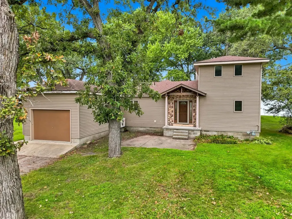 N401 Oxbow Bend, Koshkonong