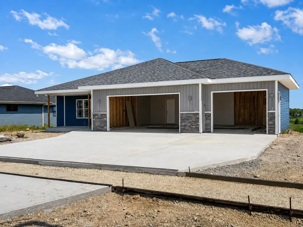 1150 Red Hawk Drive, Milton