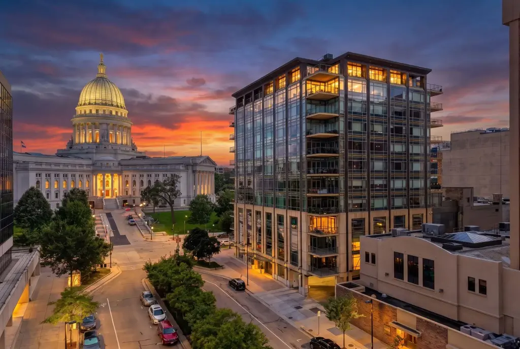 #1201 - 100 Wisconsin Avenue, Madison