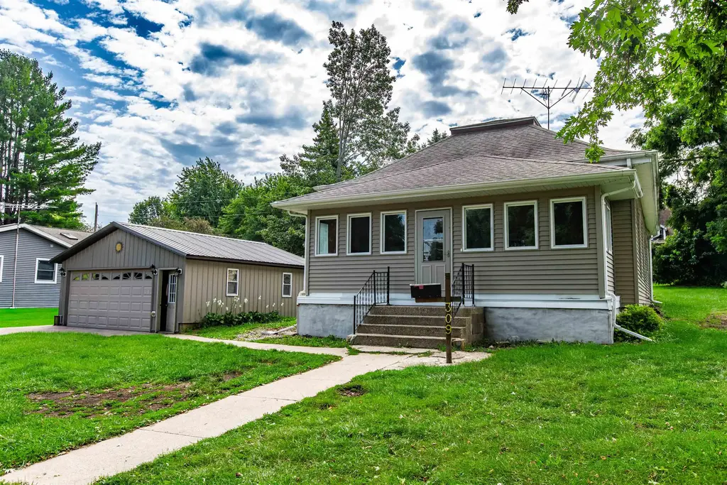309 E Chapel Street, Dodgeville