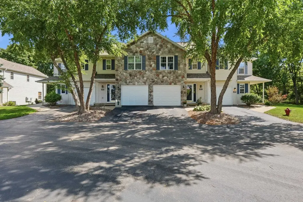 249 N Musket Ridge Drive, Sun Prairie