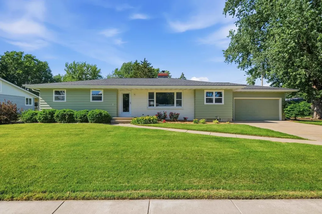 146 W Macarthur Street, Sun Prairie