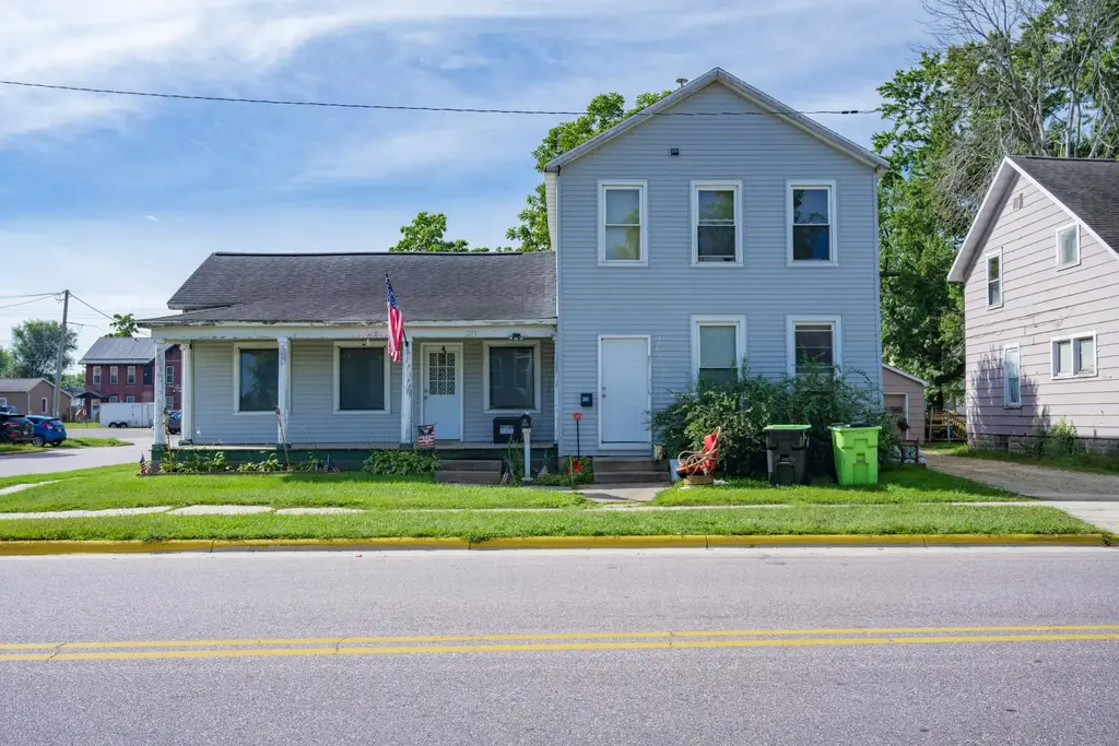 203 W Bridge Street, New Lisbon