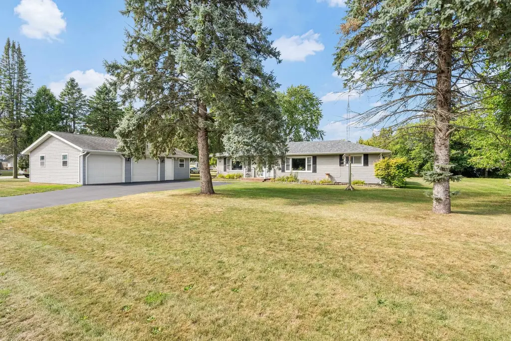3100 Omro Road, Algoma
