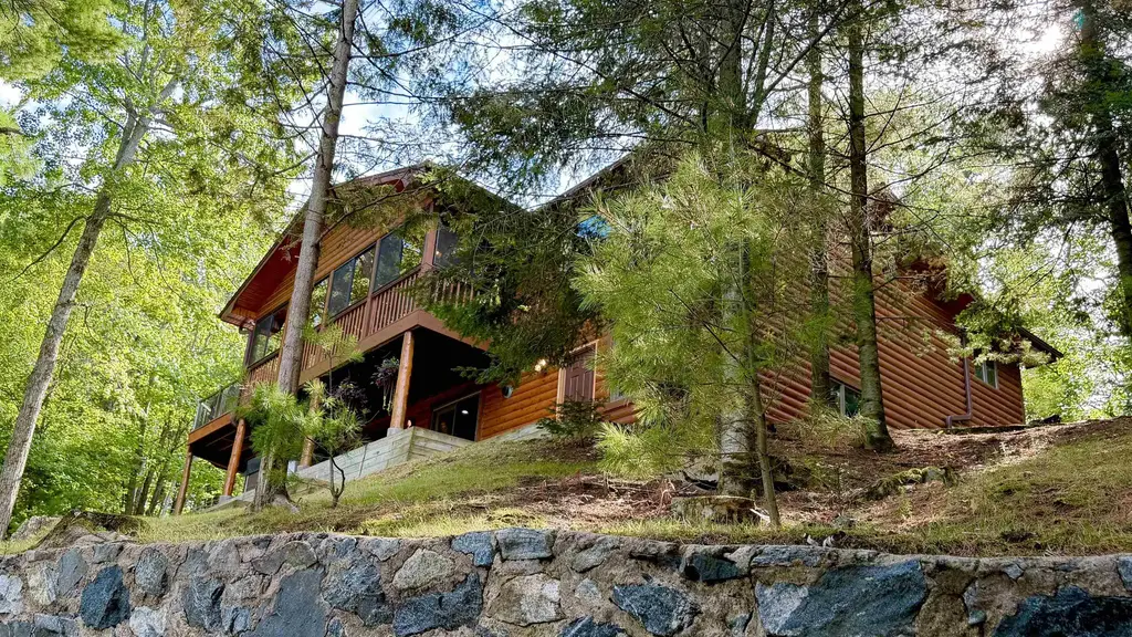 5545 Mohawk Shores Drive, Pine Lake