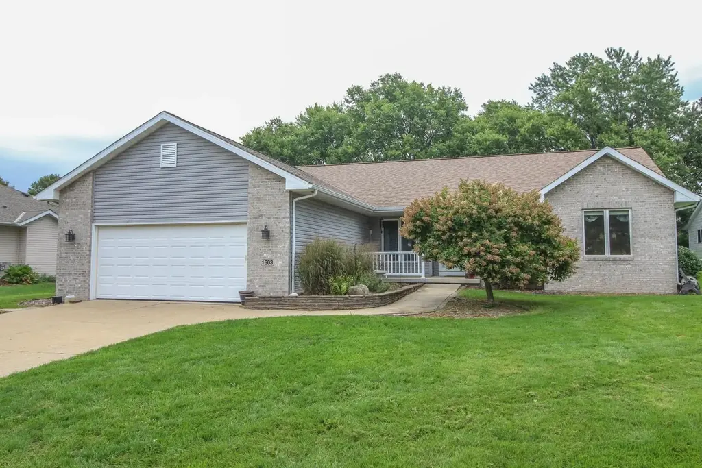 1603 Endl Boulevard, Fort Atkinson