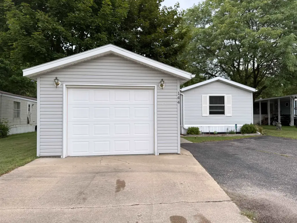 144 Whitetail Boulevard, Lake Delton