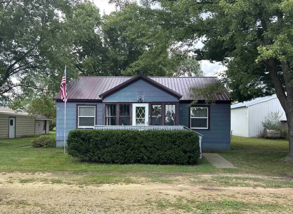 205 S 3rd Street, Avoca
