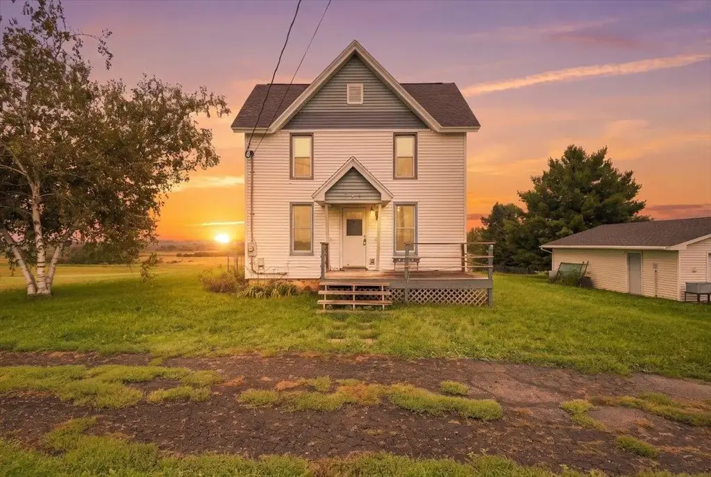596 Portland Road, Waterloo