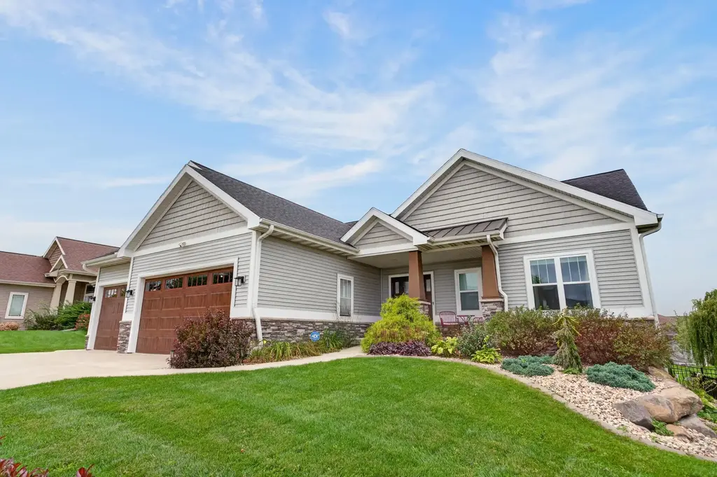6583 Wolf Hollow Road, Windsor