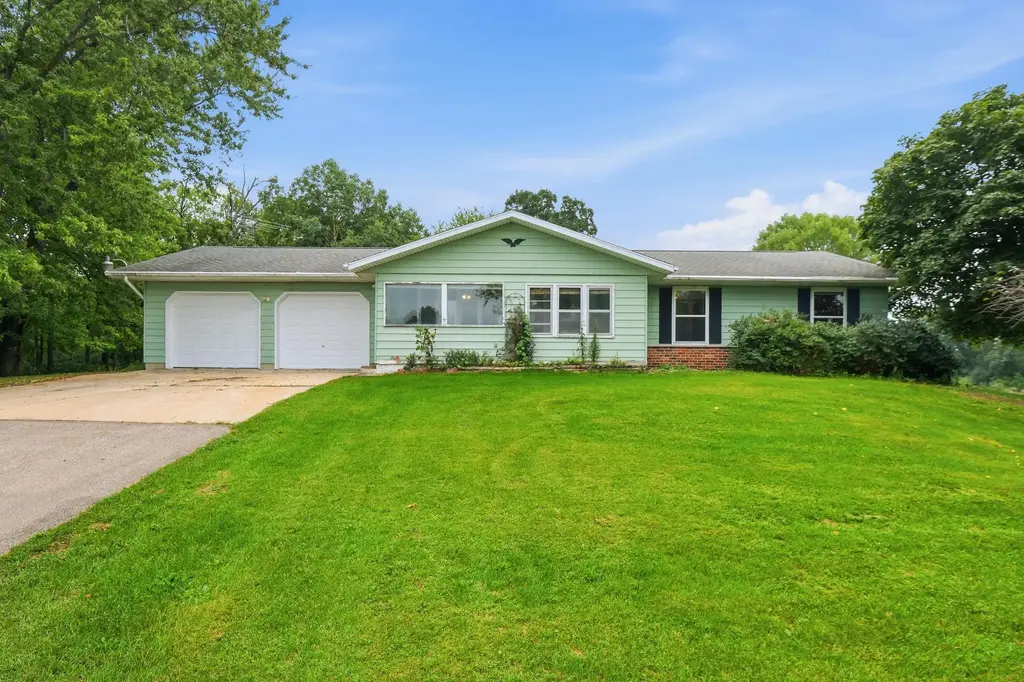 N4982 Dunning Road, Dekorra