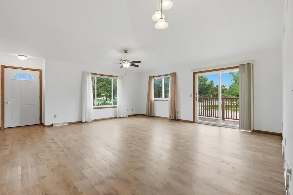 213 Hjemdal Lane, Deerfield