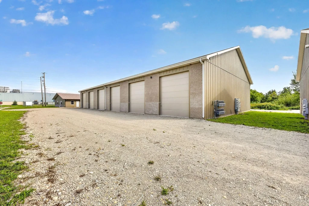 #b-1 - 730 Jefferson Street, Lake Mills
