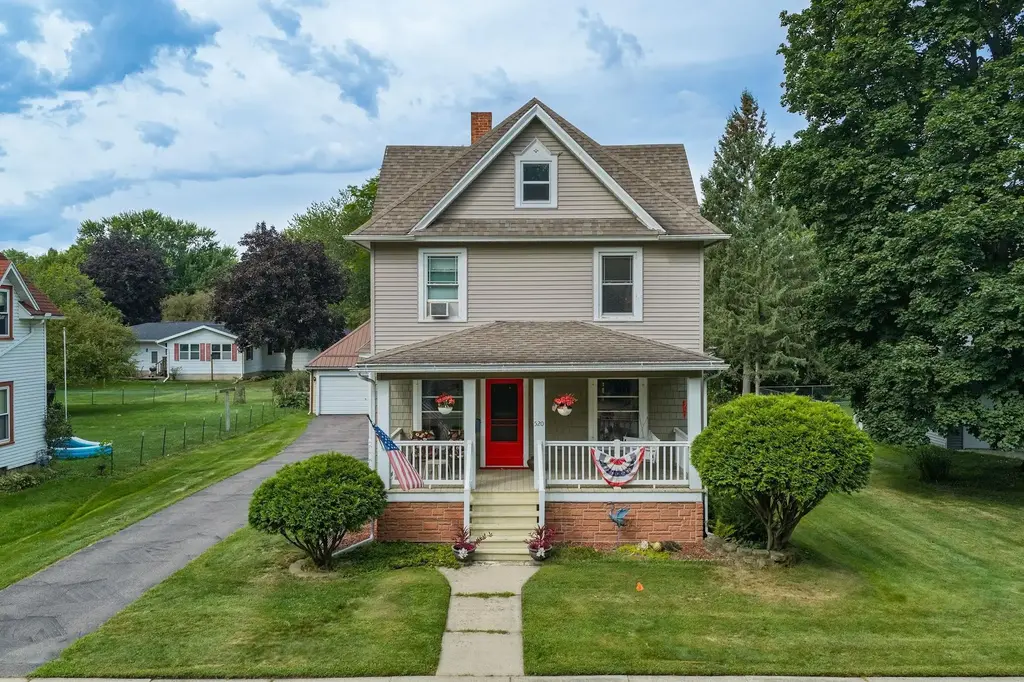 520 Ellinwood Avenue, Reedsburg
