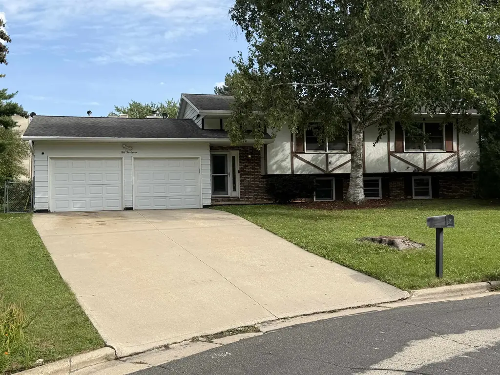 5211 Big Bow Court, Fitchburg