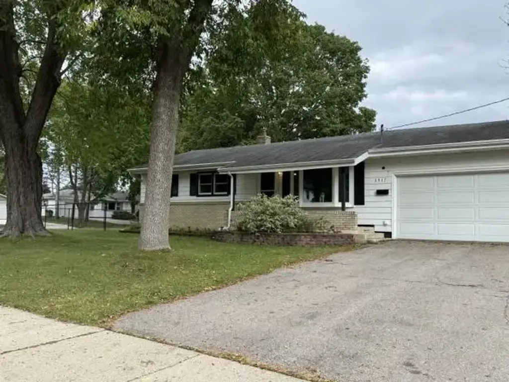 1517 Homberg Lane, Madison