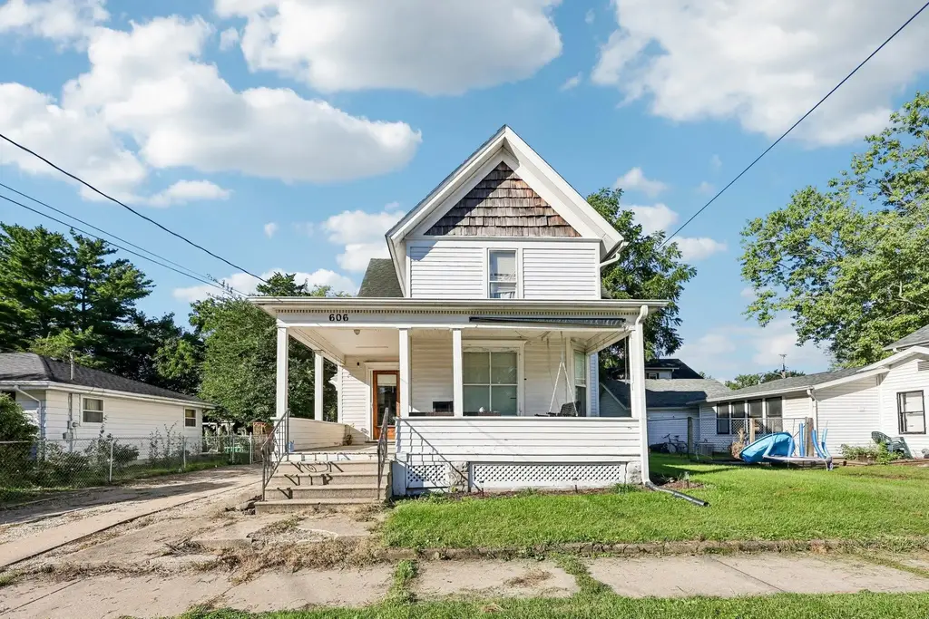 606 Chestnut Street, Janesville