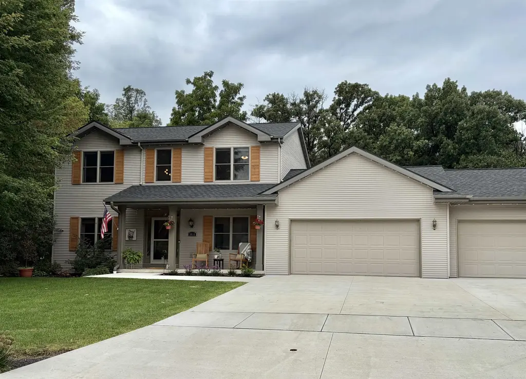 3819 Huntington Court, Janesville