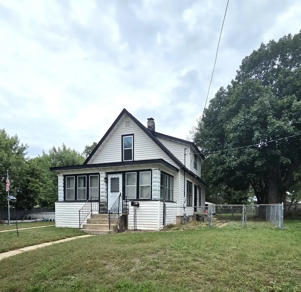 737 Grant Street, Beloit