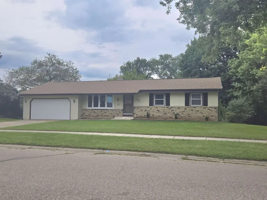 1936 River View Drive, Janesville