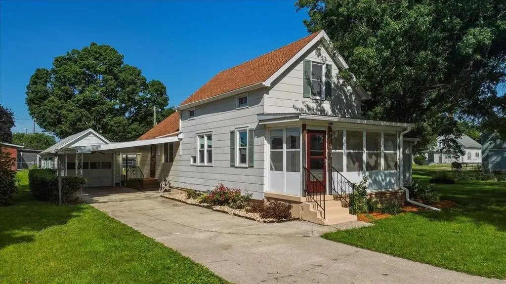 404 East Street, Other