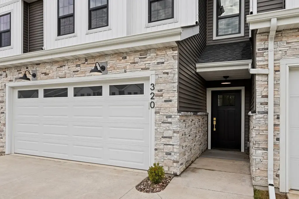 320 Maple Street, Pardeeville