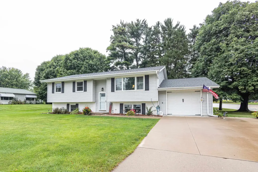 107 W Bryan Street, Cuba City