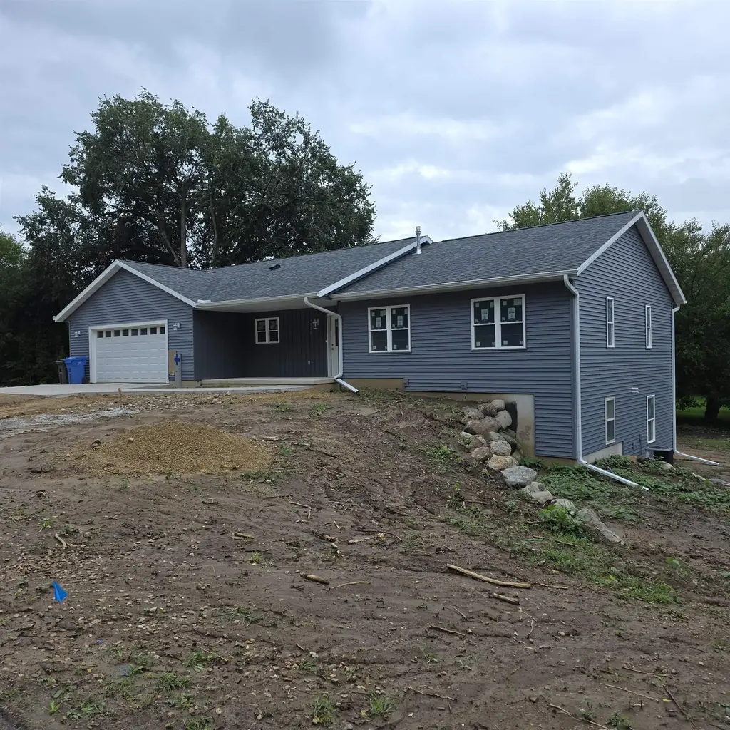 2422 East Hill Drive, Fitchburg