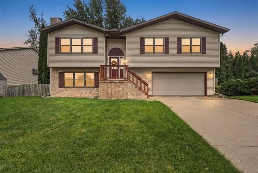 622 N Woods Edge Drive, Oregon