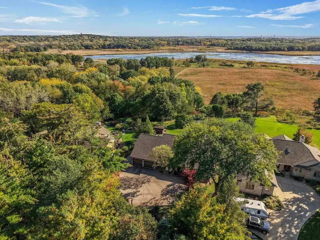 5163 River Road, Westport