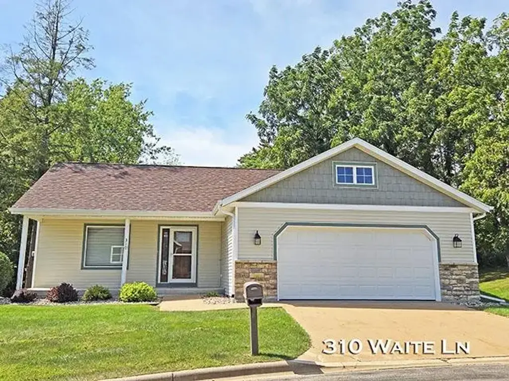310 Waite Lane, Platteville