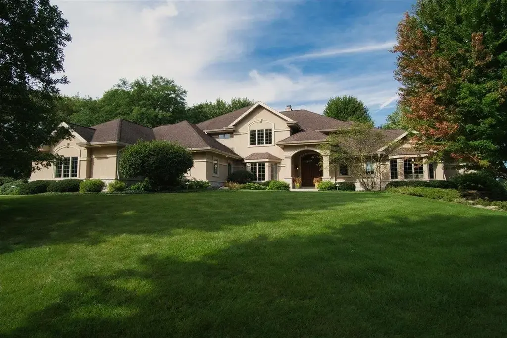 3125 Harlan Circle, Fitchburg