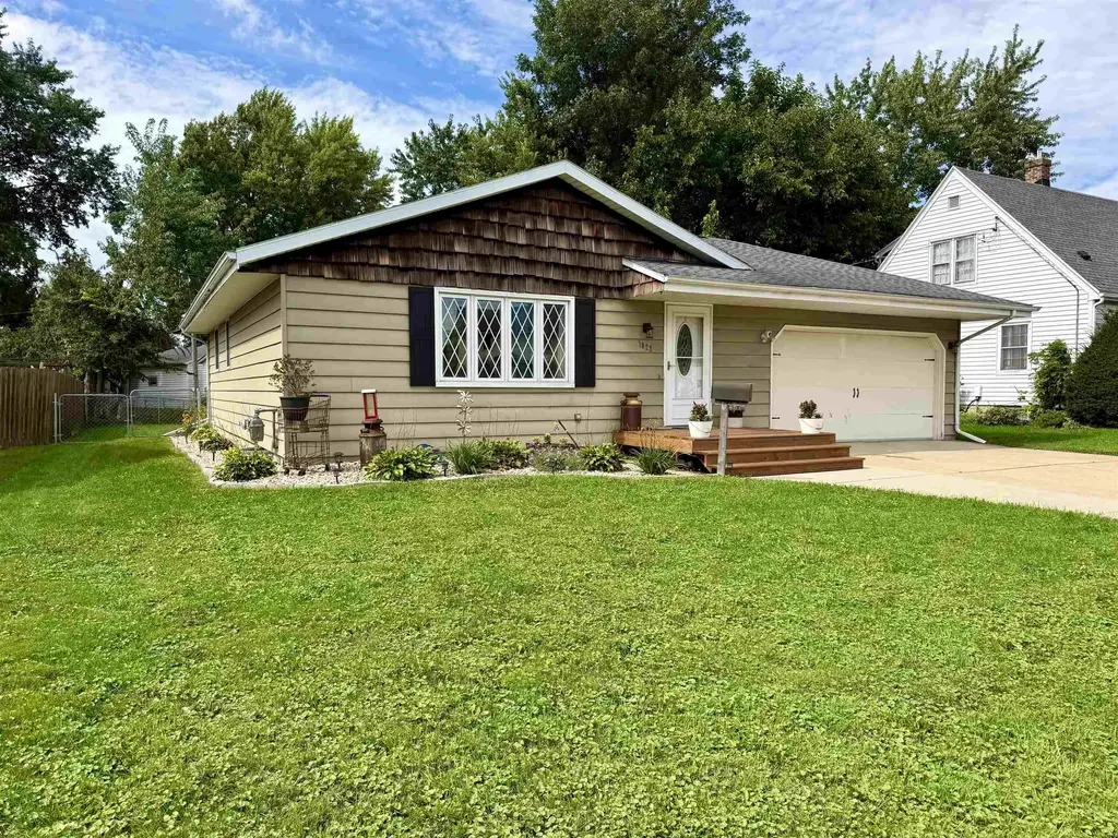 1023 Milton Avenue, Janesville