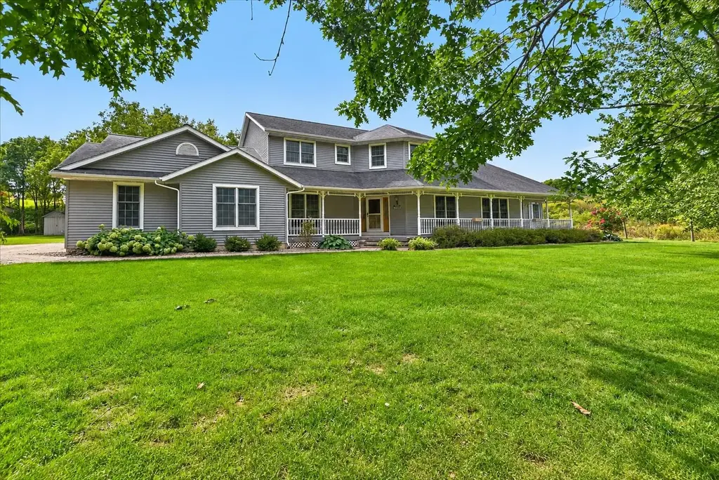 7901 Windermere Court, Middleton