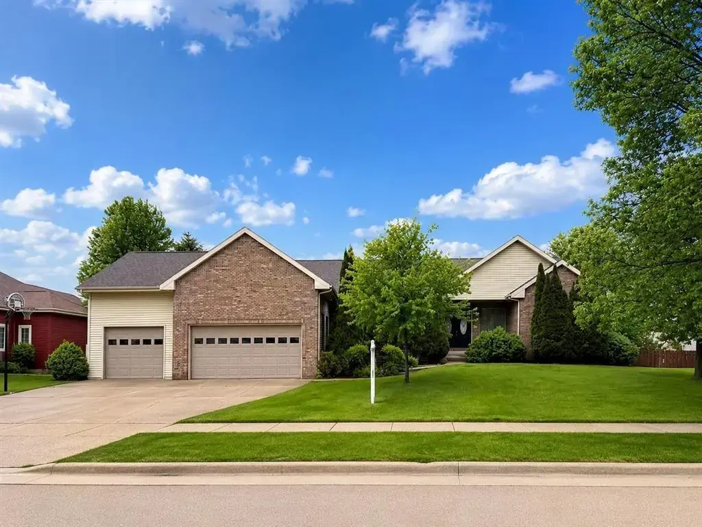 2026 Stonehaven Drive, Sun Prairie
