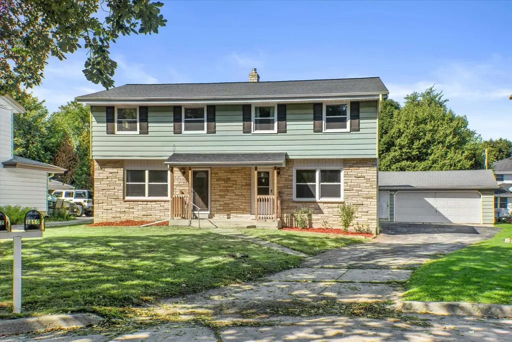 7850-7852 W Van Beck Avenue, Milwaukee