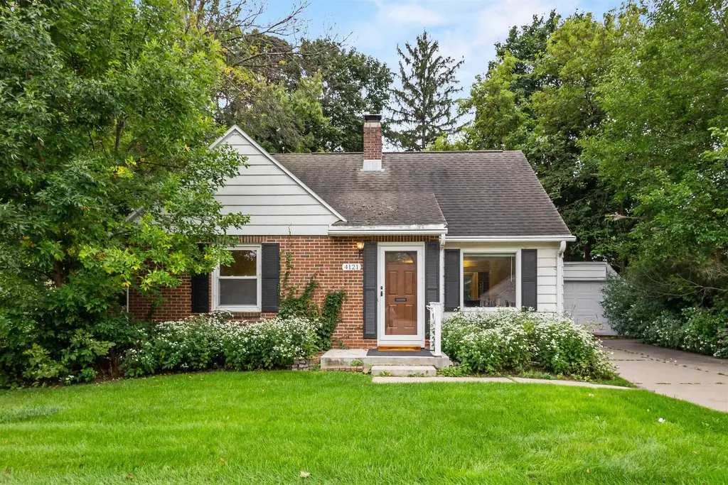4121 Mineral Point Road, Madison