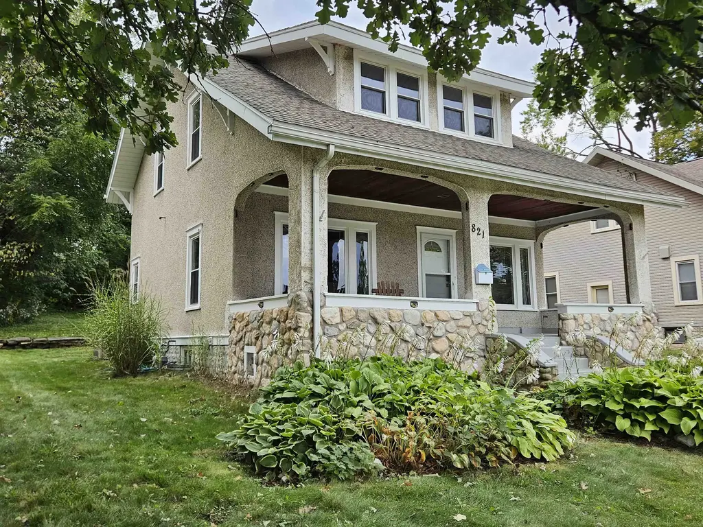 821 Summit Street, Baraboo