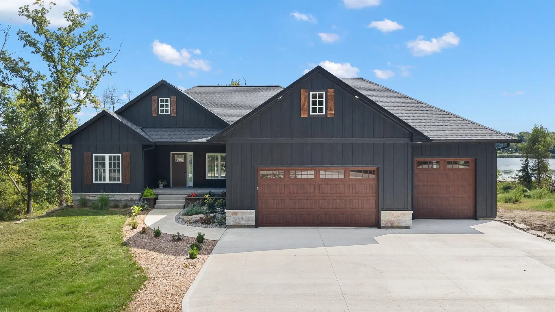 Photo of Listing #2032563
