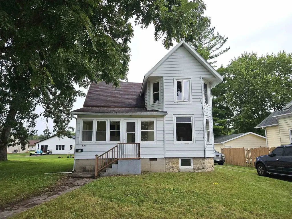 625 Grove Street, Fort Atkinson