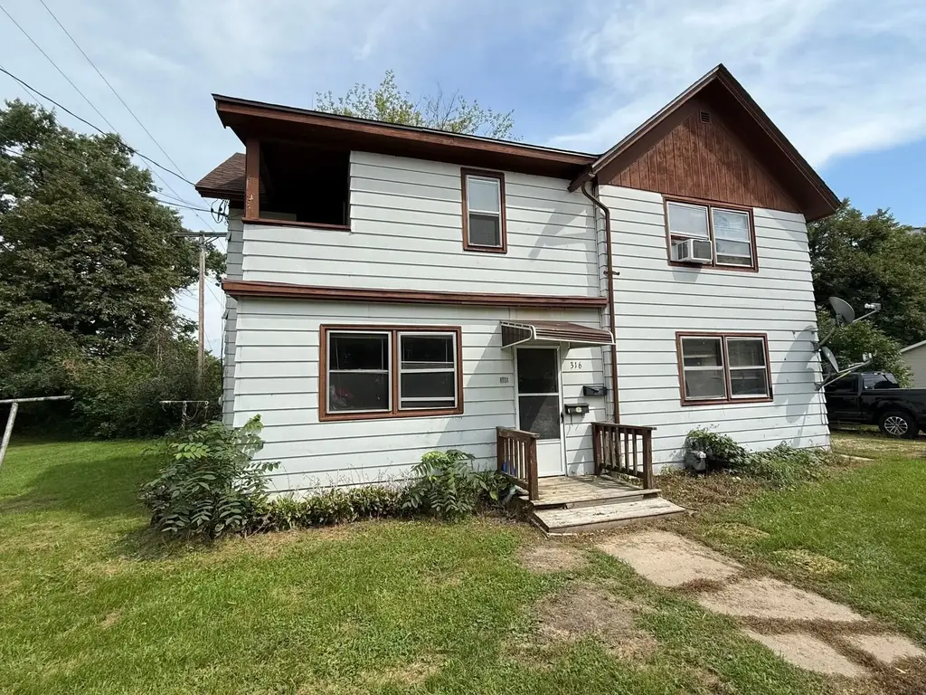 316-316 1/2 Spencer Street, Edgerton