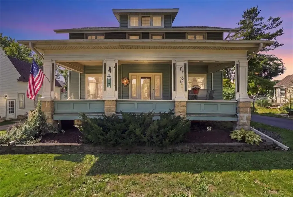 213 W Rollin Street, Edgerton