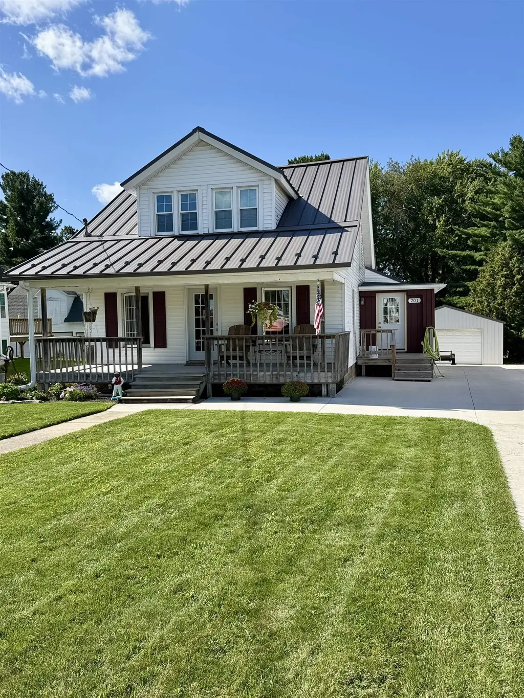 201 Mill Street, Fox Lake