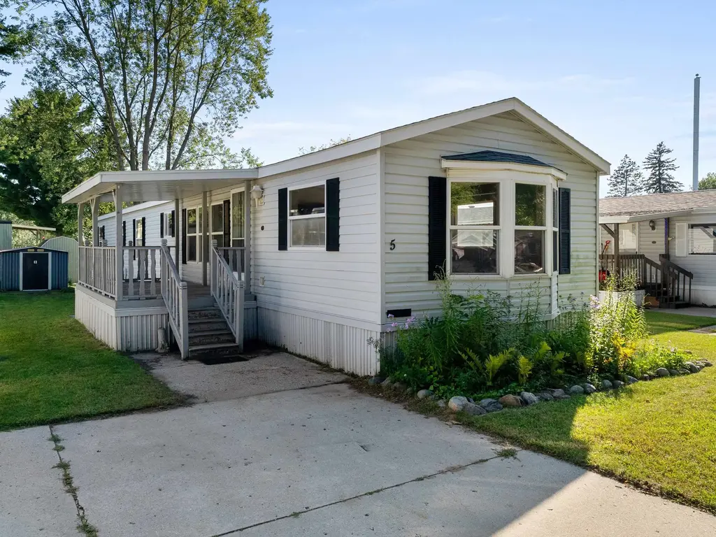 5 Beechwood Drive, Sheboygan