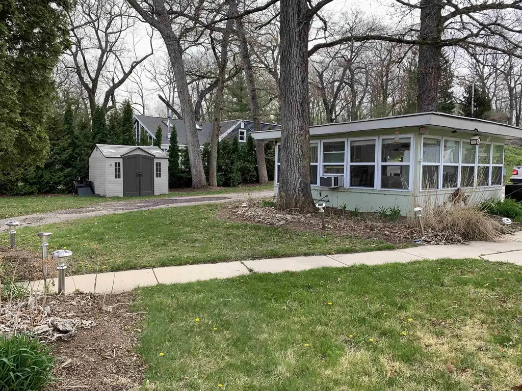 9697 N Blackhawk Drive, Fulton