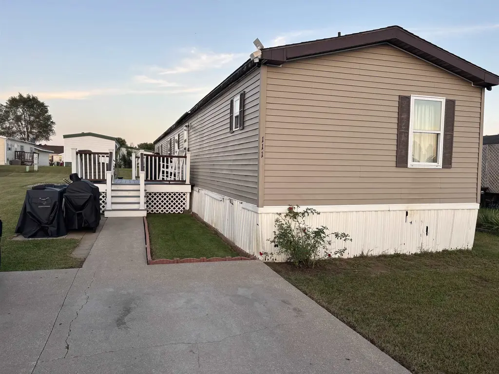 #111 - 1200 Sugarberry Boulevard, Sparta